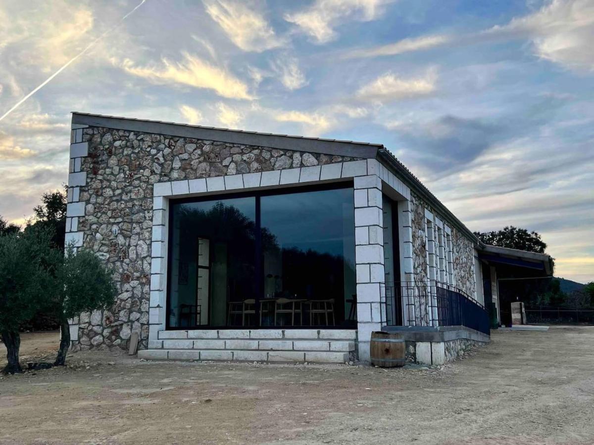 Dos Caballeros Winery & Vacation Llubí